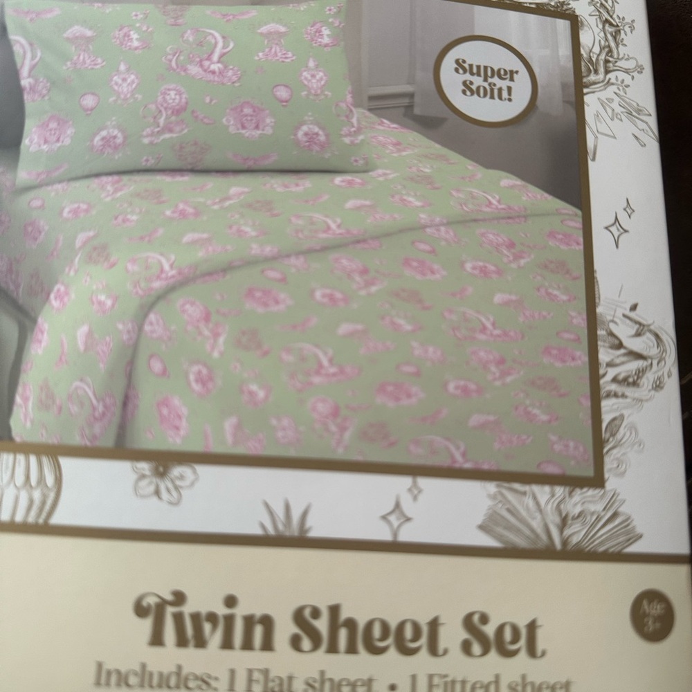 Wicked Twin Sheet Set - Mint Green and Pink Floral - Picture 2 of 6